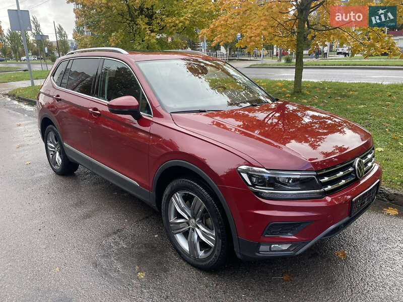 Внедорожник / Кроссовер Volkswagen Tiguan 2020 в Львове