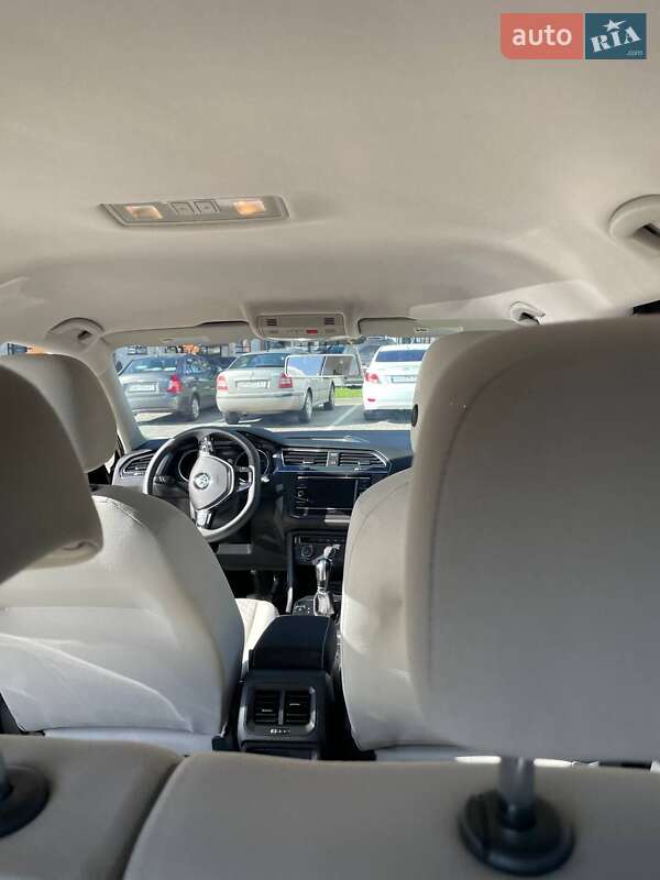 Внедорожник / Кроссовер Volkswagen Tiguan 2021 в Житомире