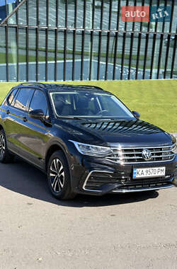 Внедорожник / Кроссовер Volkswagen Tiguan 2024 в Киеве