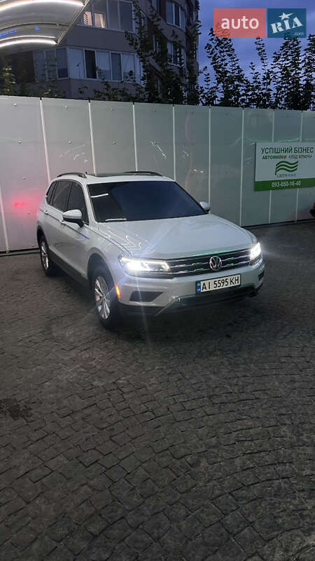 Позашляховик / Кросовер Volkswagen Tiguan 2018 в Броварах фото 15 Позашляховик / Кросовер Volkswagen Tiguan 2018 в Броварах