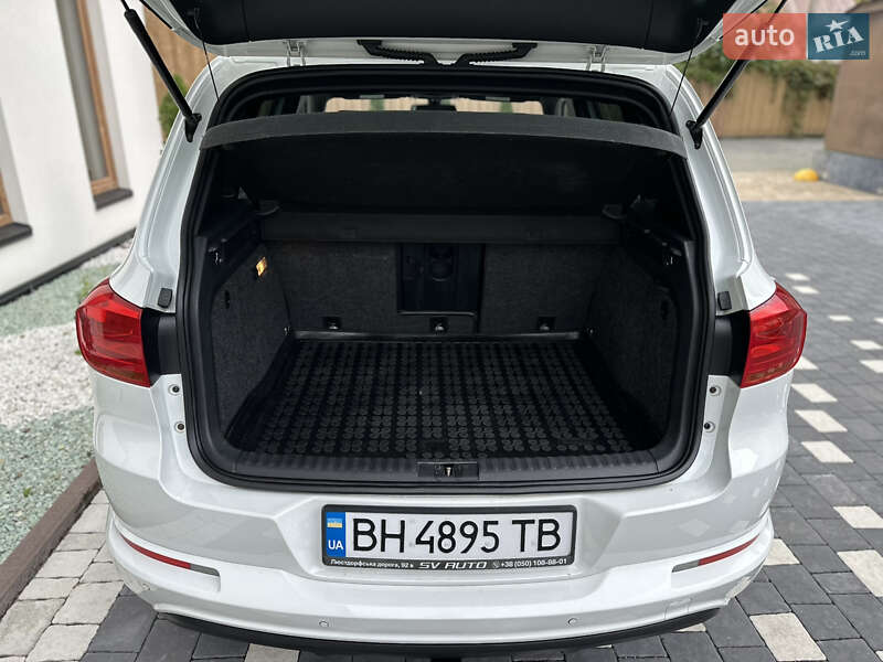Внедорожник / Кроссовер Volkswagen Tiguan 2015 в Ивано-Франковске