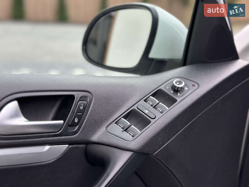 Внедорожник / Кроссовер Volkswagen Tiguan 2015 в Ивано-Франковске