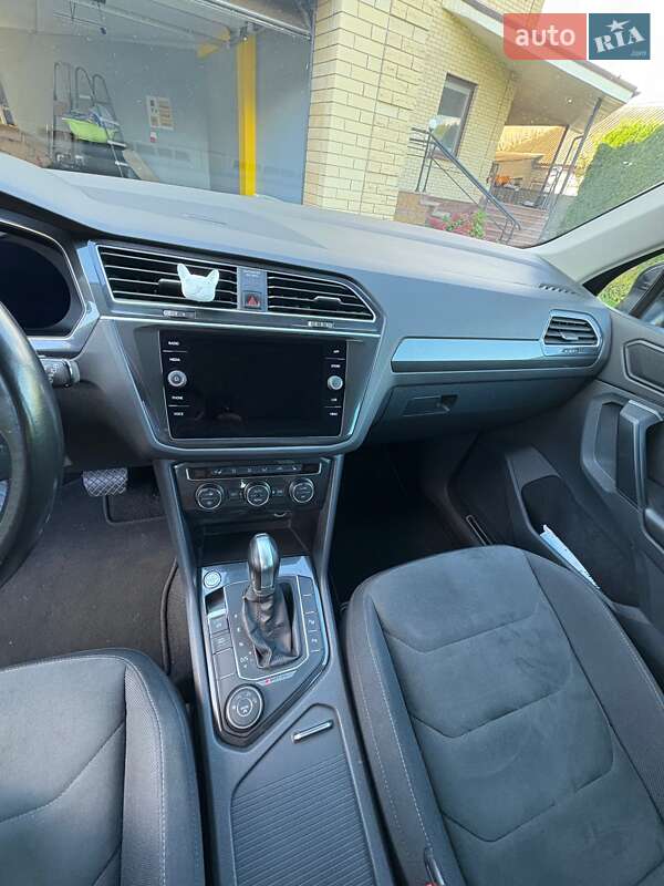 Позашляховик / Кросовер Volkswagen Tiguan 2018 в Черкасах фото 32 Позашляховик / Кросовер Volkswagen Tiguan 2018 в Черкасах