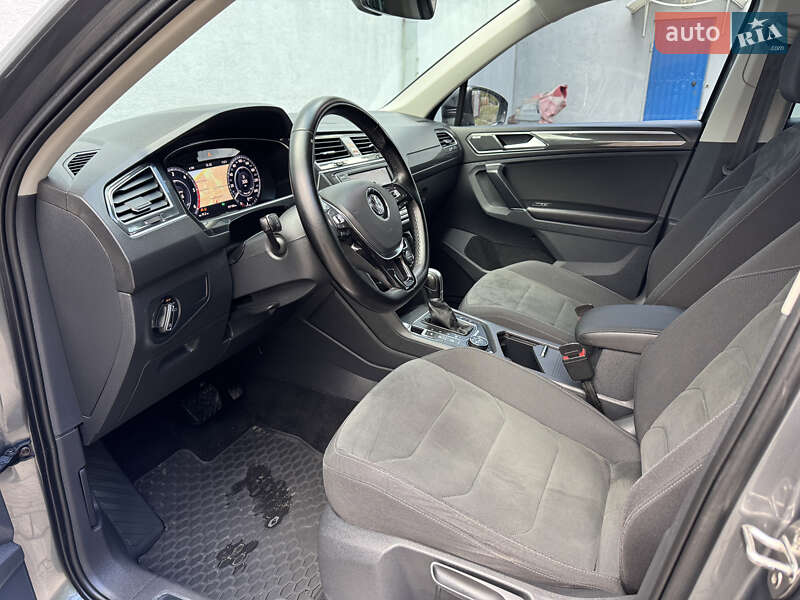 Внедорожник / Кроссовер Volkswagen Tiguan 2017 в Запорожье