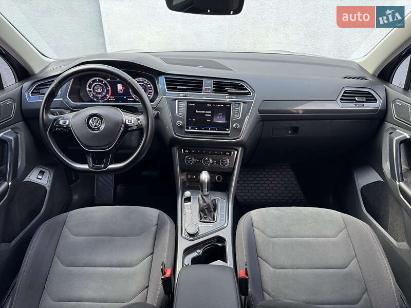 Внедорожник / Кроссовер Volkswagen Tiguan 2017 в Запорожье