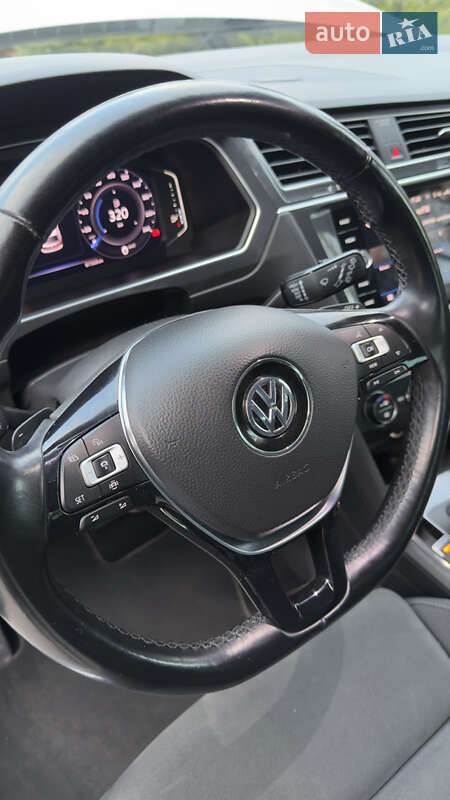 Внедорожник / Кроссовер Volkswagen Tiguan 2019 в Новомосковске фото 28 Внедорожник / Кроссовер Volkswagen Tiguan 2019 в Новомосковске