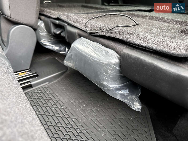 Внедорожник / Кроссовер Volkswagen Tiguan 2024 в Киеве