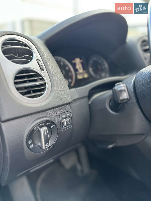 Внедорожник / Кроссовер Volkswagen Tiguan 2011 в Луцке фото 19 Внедорожник / Кроссовер Volkswagen Tiguan 2011 в Луцке
