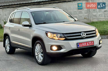 Внедорожник / Кроссовер Volkswagen Tiguan 2014 в Киеве