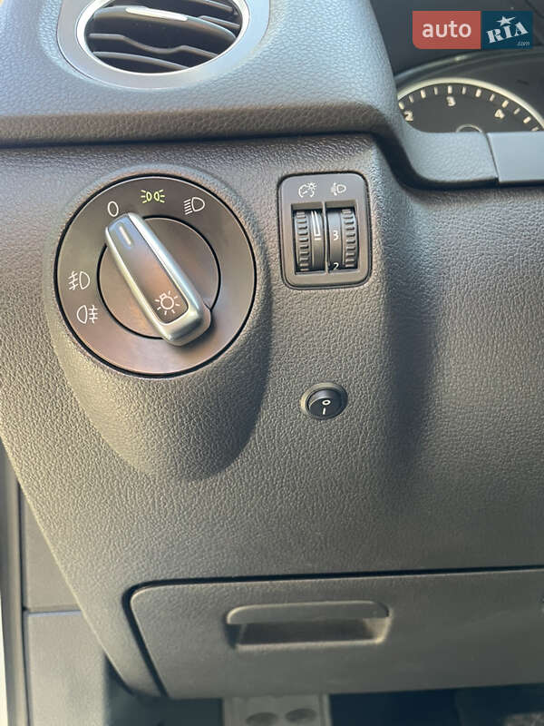 Позашляховик / Кросовер Volkswagen Tiguan 2010 в Одесі