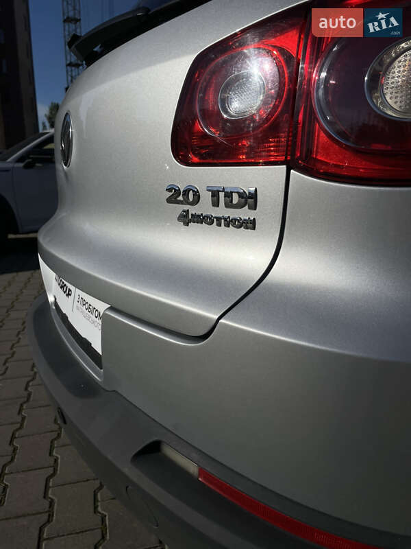 Позашляховик / Кросовер Volkswagen Tiguan 2010 в Одесі