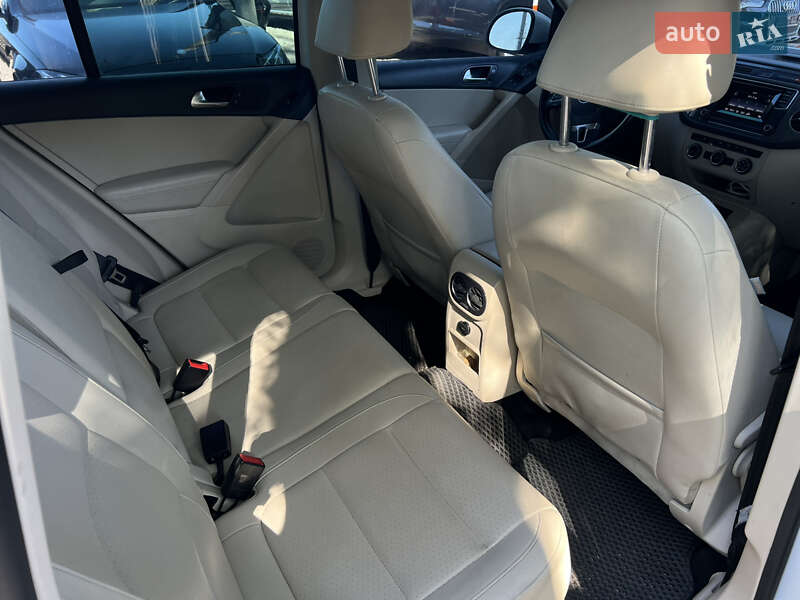 Внедорожник / Кроссовер Volkswagen Tiguan 2015 в Умани