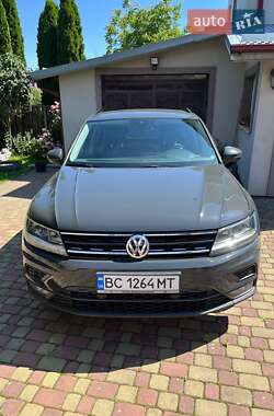 Внедорожник / Кроссовер Volkswagen Tiguan 2018 в Львове