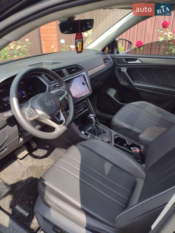 Внедорожник / Кроссовер Volkswagen Tiguan 2021 в Конотопе