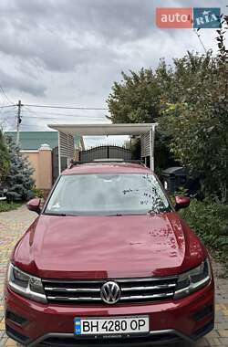 Внедорожник / Кроссовер Volkswagen Tiguan 2019 в Одессе