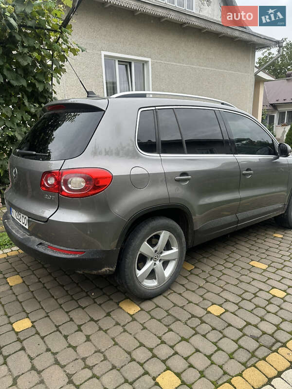 Позашляховик / Кросовер Volkswagen Tiguan 2010 в Коломиї