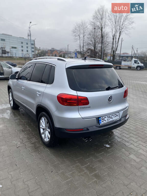 Внедорожник / Кроссовер Volkswagen Tiguan 2016 в Львове