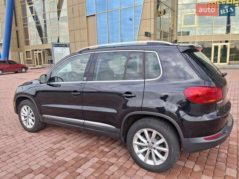 Внедорожник / Кроссовер Volkswagen Tiguan 2017 в Харькове