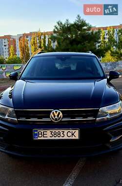 Внедорожник / Кроссовер Volkswagen Tiguan 2017 в Николаеве