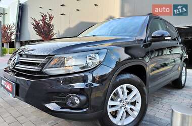 Позашляховик / Кросовер Volkswagen Tiguan 2015 в Києві