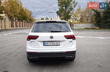 Внедорожник / Кроссовер Volkswagen Tiguan 2018 в 