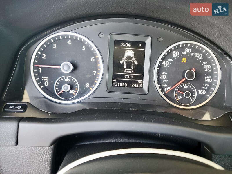 Внедорожник / Кроссовер Volkswagen Tiguan 2016 в Новояворовске