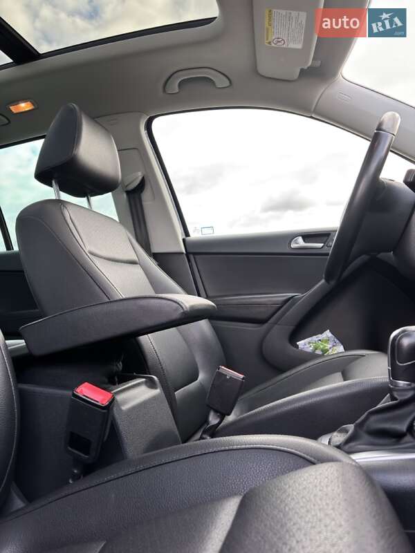 Позашляховик / Кросовер Volkswagen Tiguan 2017 в Києві