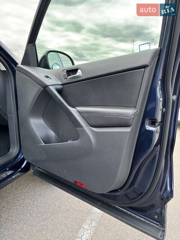 Позашляховик / Кросовер Volkswagen Tiguan 2017 в Києві