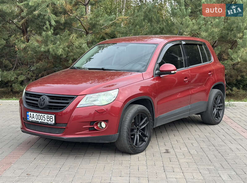 Внедорожник / Кроссовер Volkswagen Tiguan 2008 в 