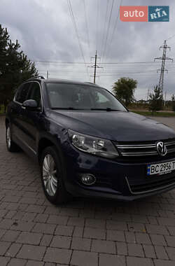 Внедорожник / Кроссовер Volkswagen Tiguan 2016 в Львове