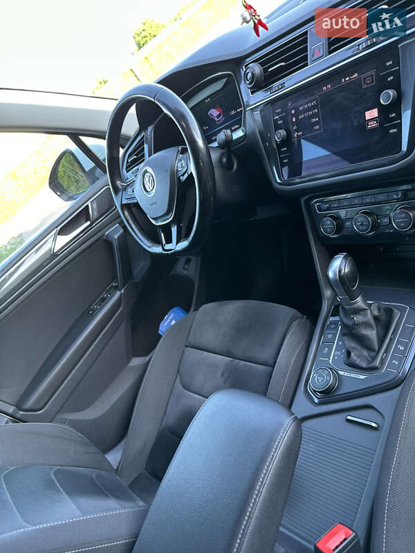Внедорожник / Кроссовер Volkswagen Tiguan 2017 в Киеве