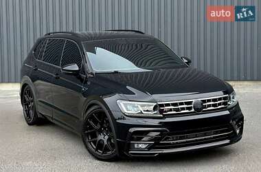 Позашляховик / Кросовер Volkswagen Tiguan 2021 в Харкові