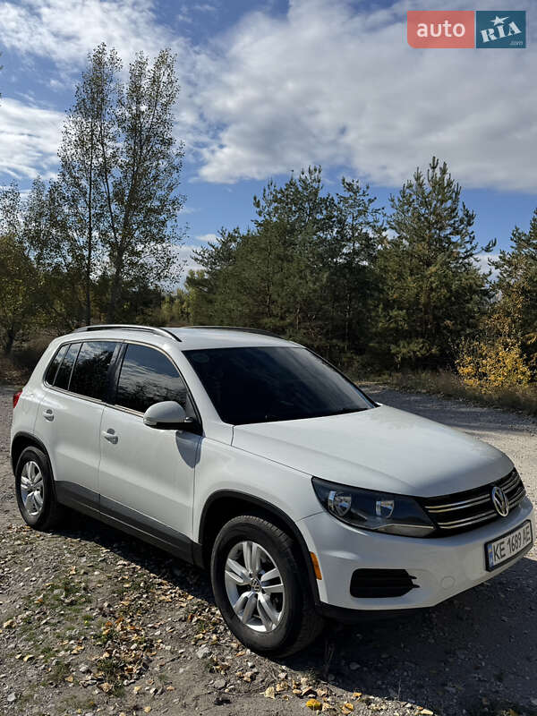 Позашляховик / Кросовер Volkswagen Tiguan 2017 в Кам'янському