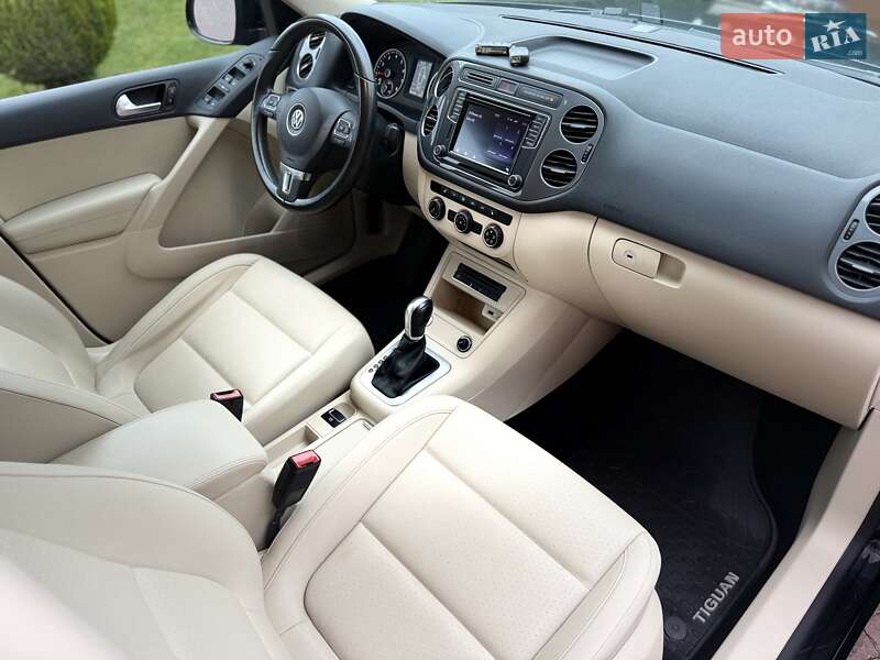 Внедорожник / Кроссовер Volkswagen Tiguan 2017 в Стрые