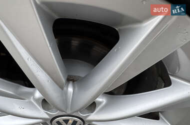 Позашляховик / Кросовер Volkswagen Tiguan 2013 в  фото 17 Позашляховик / Кросовер Volkswagen Tiguan 2013 в