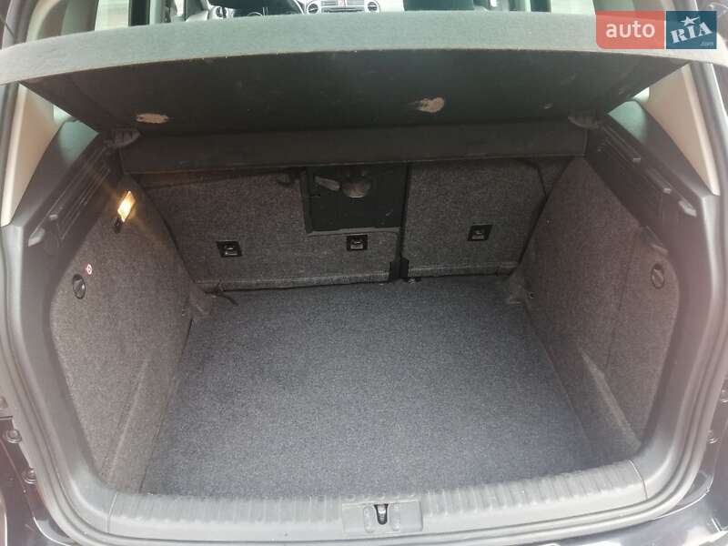 Позашляховик / Кросовер Volkswagen Tiguan 2011 в Скалаті