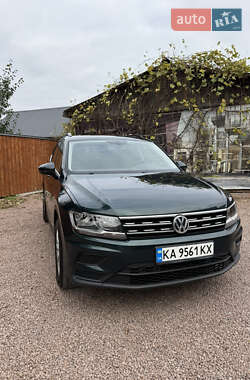 Внедорожник / Кроссовер Volkswagen Tiguan 2017 в Киеве