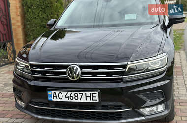 Позашляховик / Кросовер Volkswagen Tiguan 2017 в Ужгороді