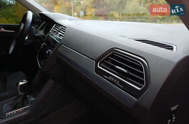Позашляховик / Кросовер Volkswagen Tiguan 2022 в  фото 25 Позашляховик / Кросовер Volkswagen Tiguan 2022 в