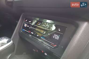 Позашляховик / Кросовер Volkswagen Tiguan 2022 в  фото 112 Позашляховик / Кросовер Volkswagen Tiguan 2022 в