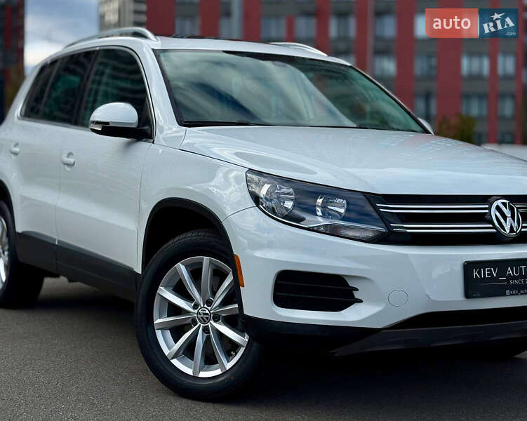 Позашляховик / Кросовер Volkswagen Tiguan 2016 в Києві