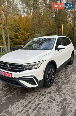Внедорожник / Кроссовер Volkswagen Tiguan 2022 в Тернополе