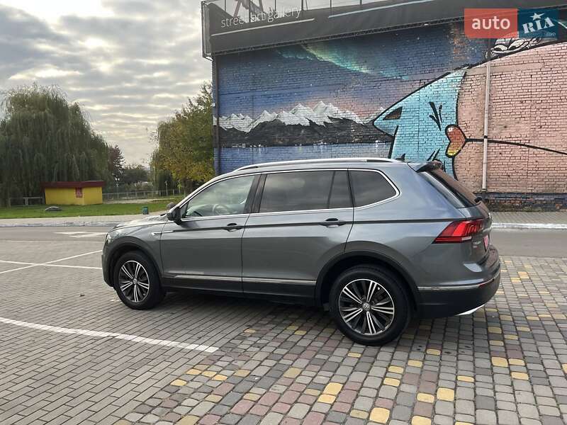 Внедорожник / Кроссовер Volkswagen Tiguan 2018 в Луцке фото 4 Внедорожник / Кроссовер Volkswagen Tiguan 2018 в Луцке