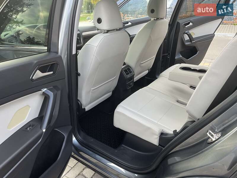 Внедорожник / Кроссовер Volkswagen Tiguan 2018 в Луцке фото 44 Внедорожник / Кроссовер Volkswagen Tiguan 2018 в Луцке