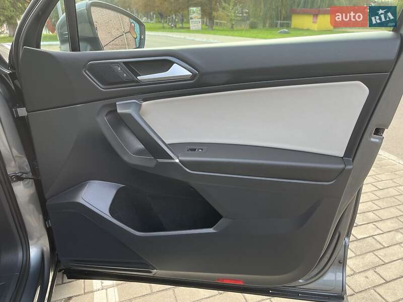 Внедорожник / Кроссовер Volkswagen Tiguan 2018 в Луцке фото 39 Внедорожник / Кроссовер Volkswagen Tiguan 2018 в Луцке