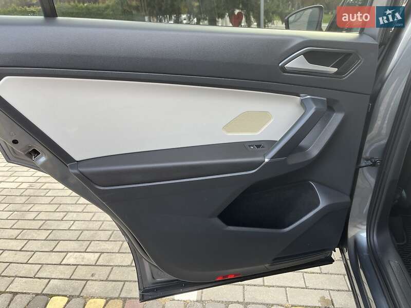 Внедорожник / Кроссовер Volkswagen Tiguan 2018 в Луцке фото 46 Внедорожник / Кроссовер Volkswagen Tiguan 2018 в Луцке