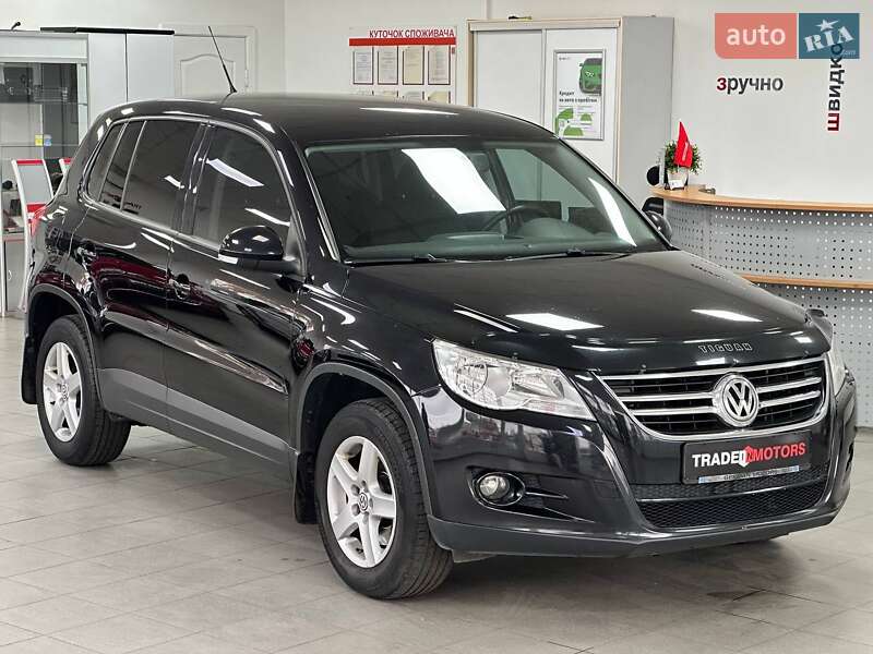 Внедорожник / Кроссовер Volkswagen Tiguan 2010 в Киеве