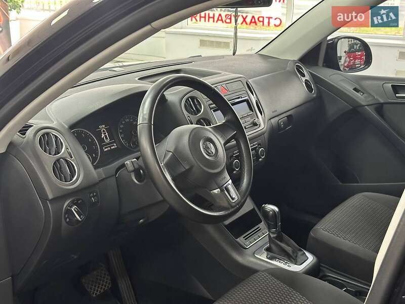 Внедорожник / Кроссовер Volkswagen Tiguan 2010 в Киеве