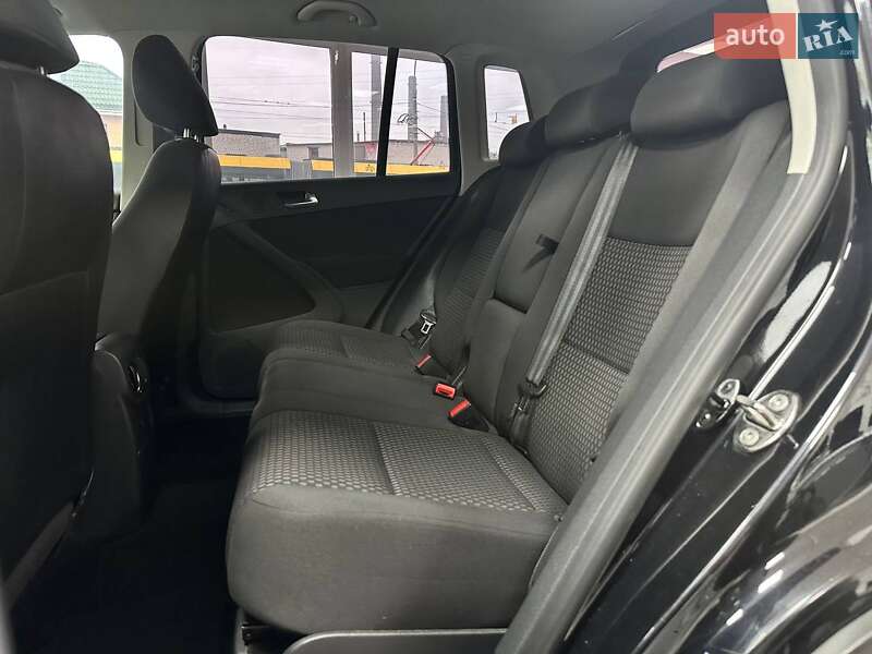 Внедорожник / Кроссовер Volkswagen Tiguan 2010 в Киеве