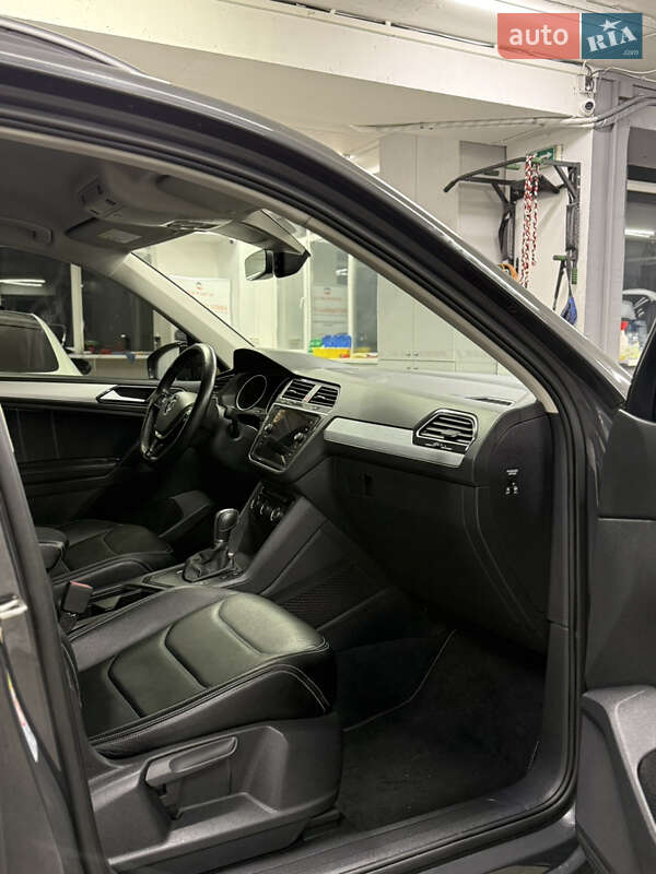 Позашляховик / Кросовер Volkswagen Tiguan 2018 в Києві фото 11 Позашляховик / Кросовер Volkswagen Tiguan 2018 в Києві